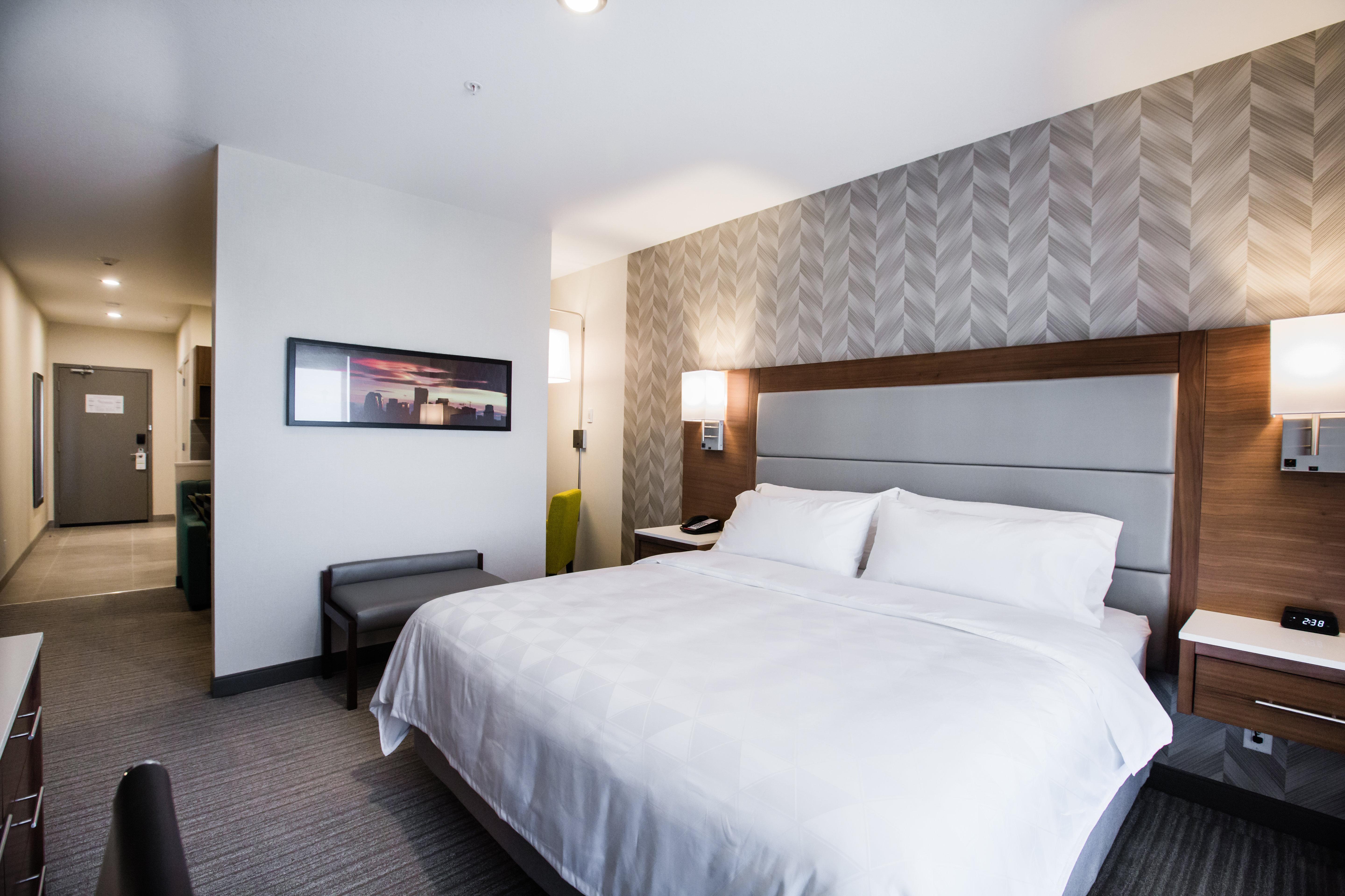 Holiday Inn Calgary South Conference Center エクステリア 写真