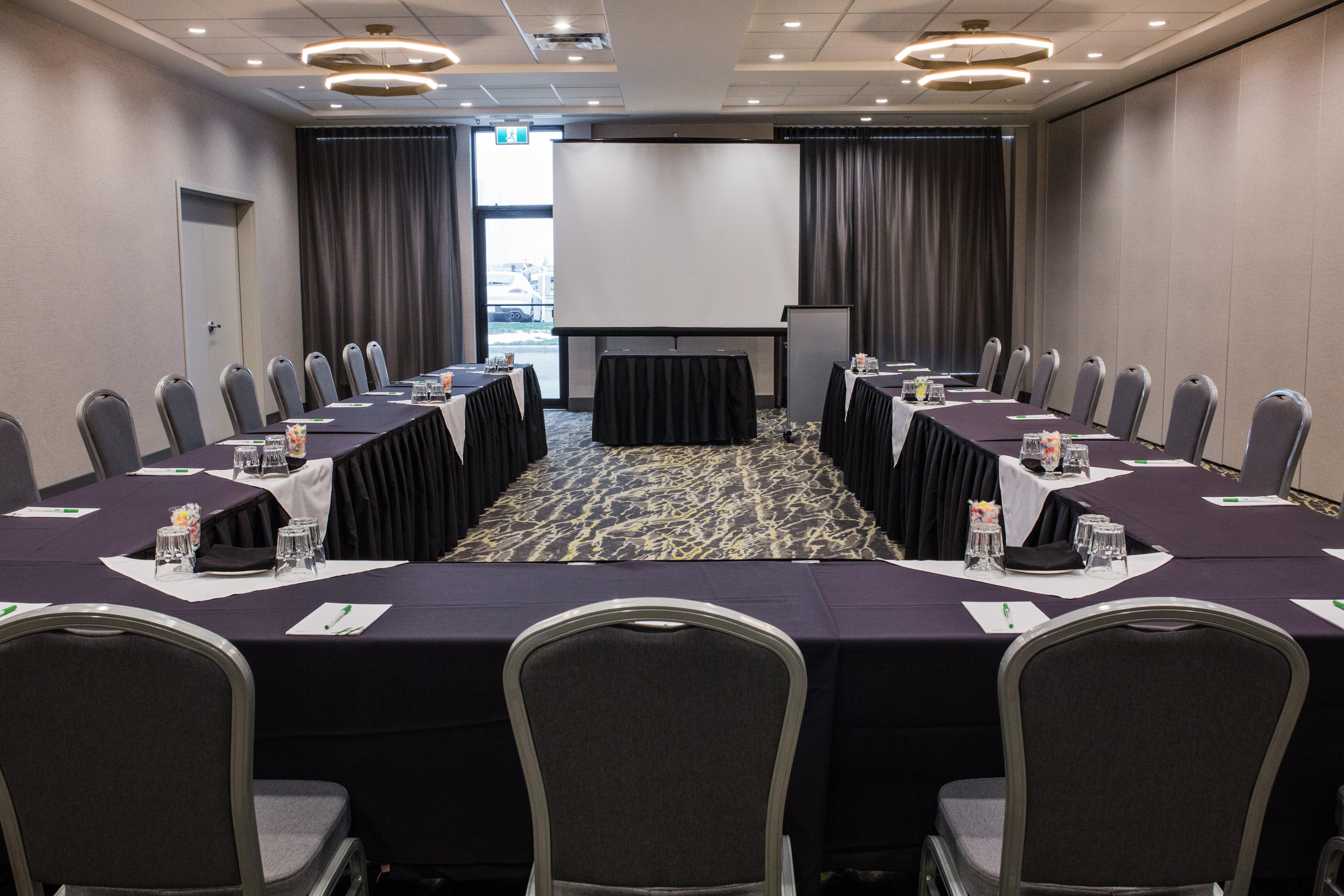 Holiday Inn Calgary South Conference Center エクステリア 写真