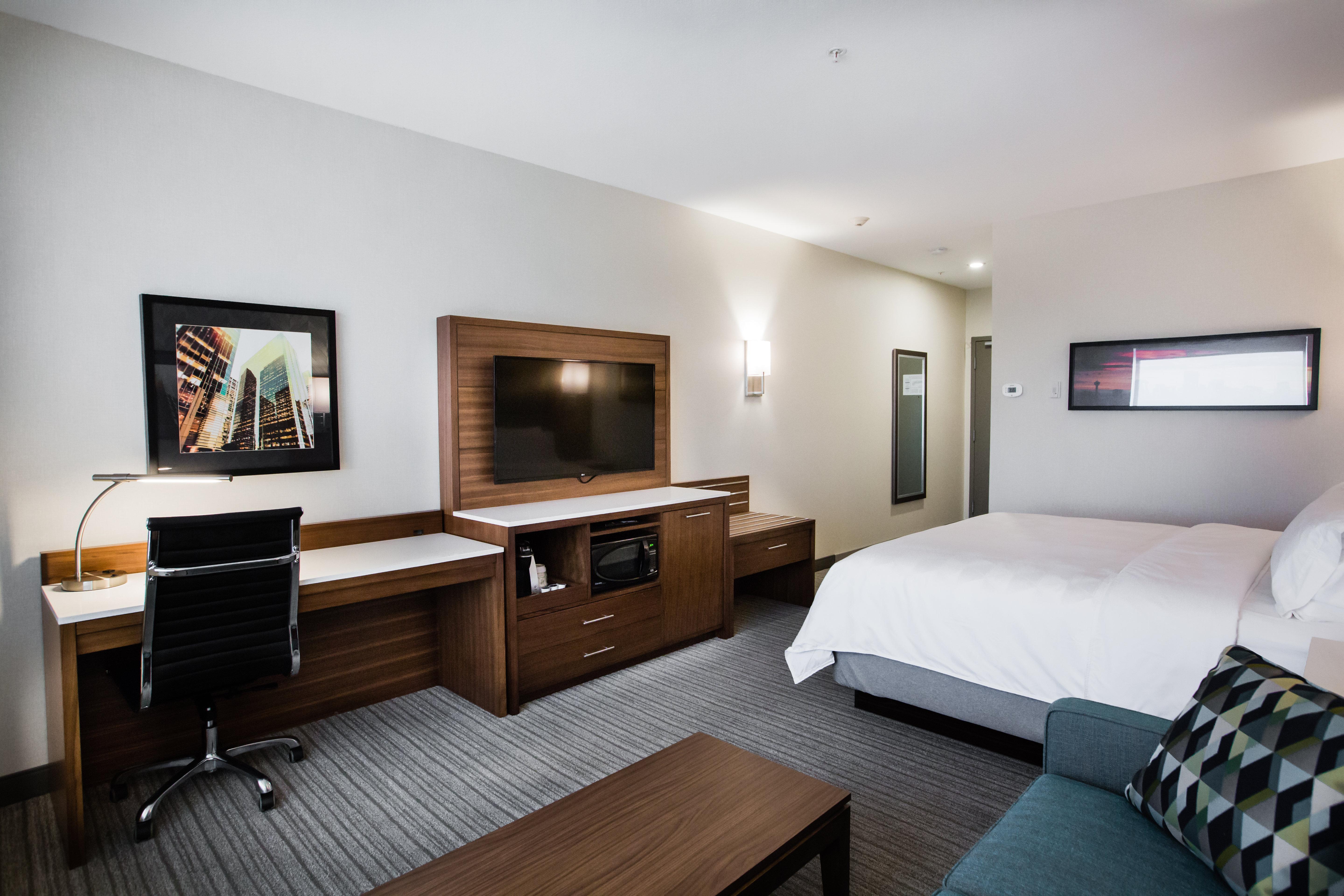 Holiday Inn Calgary South Conference Center エクステリア 写真