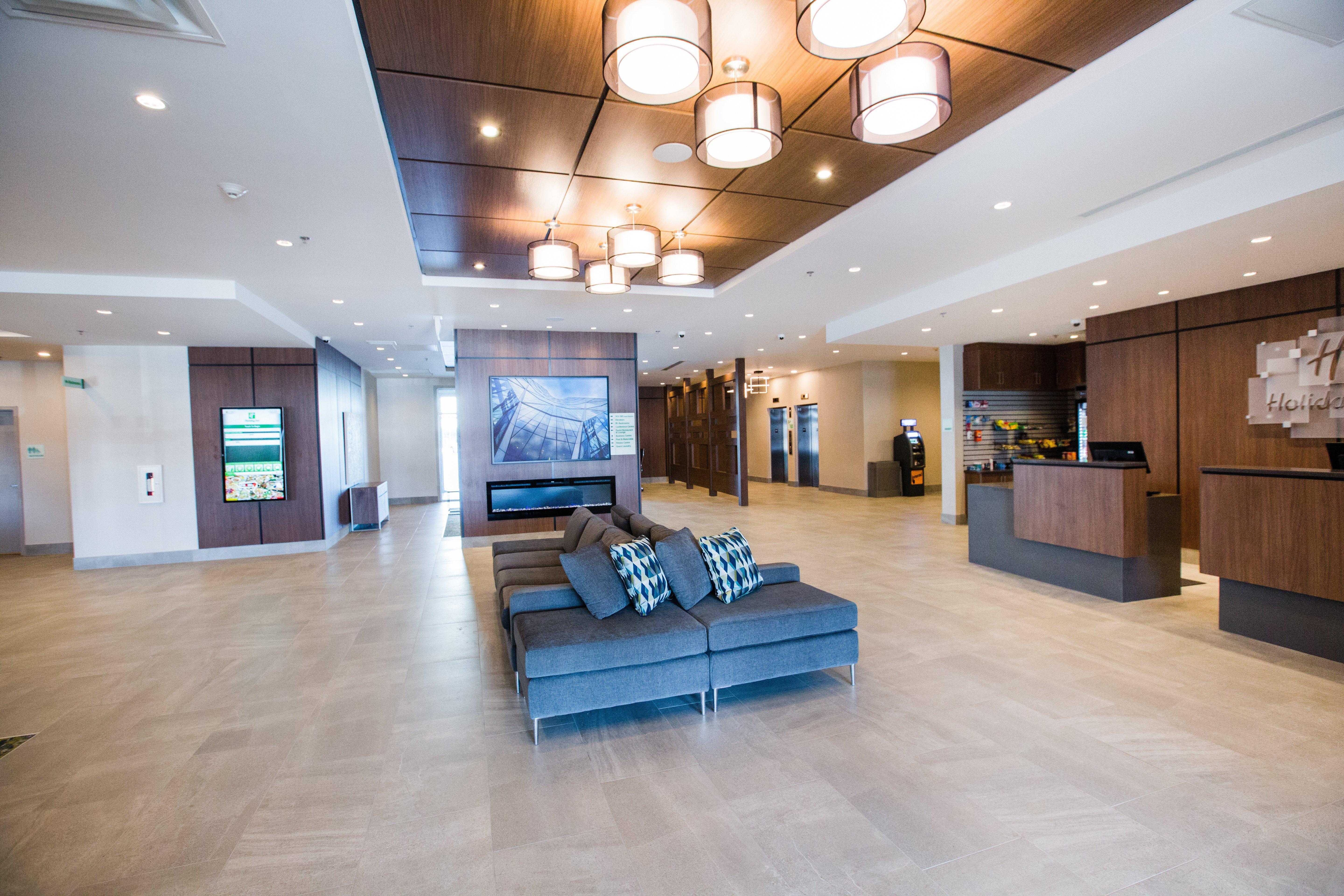 Holiday Inn Calgary South Conference Center エクステリア 写真