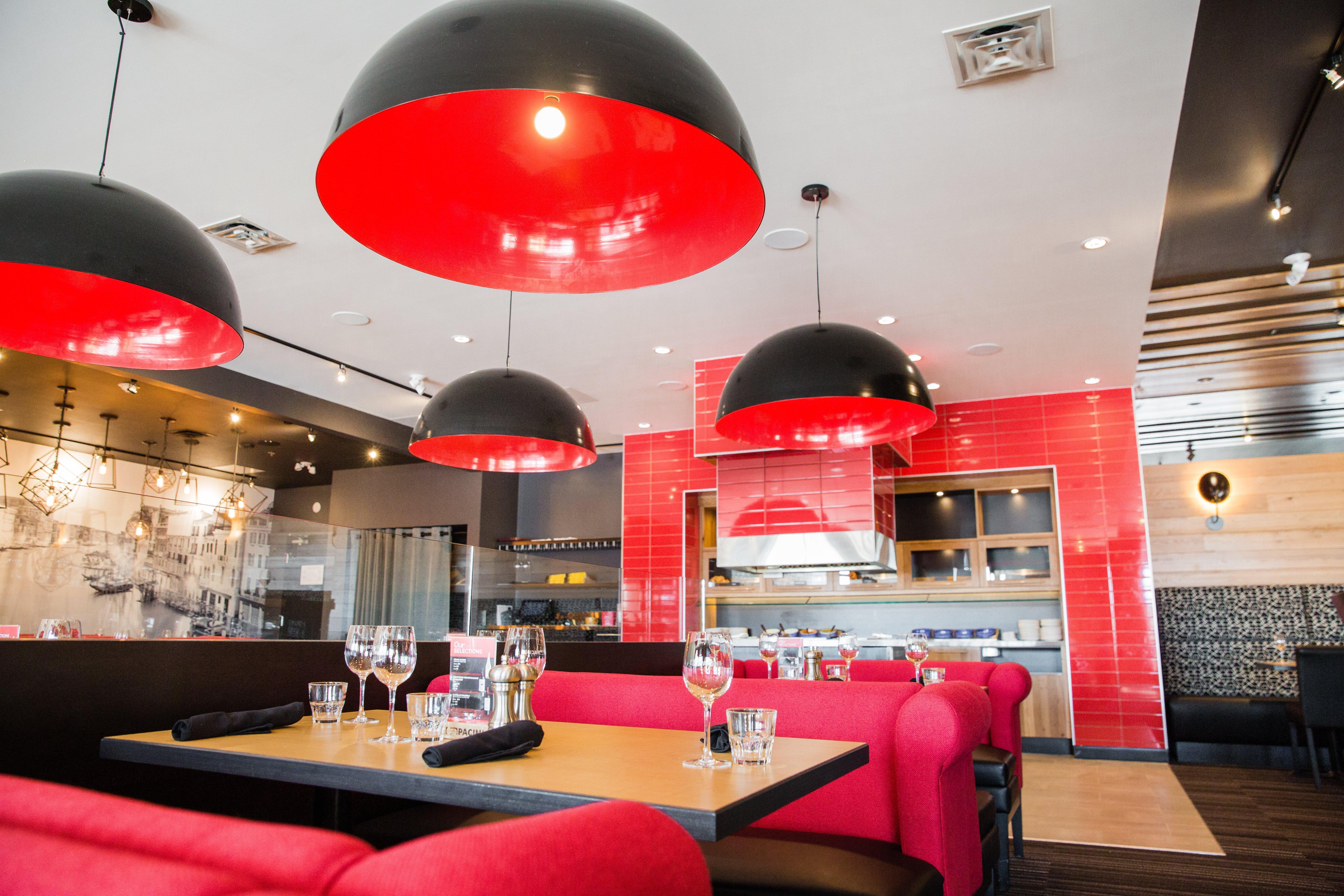 Holiday Inn Calgary South Conference Center エクステリア 写真